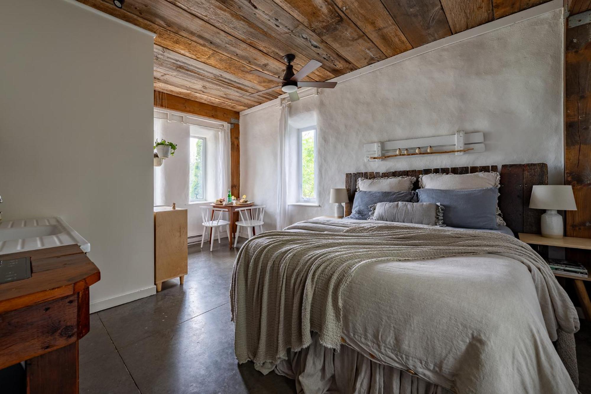 Owl'S Nest Suites Carrying Place 외부 사진